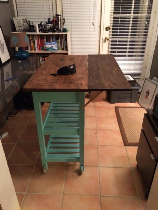 Green-Legged Wood Table Kitchen