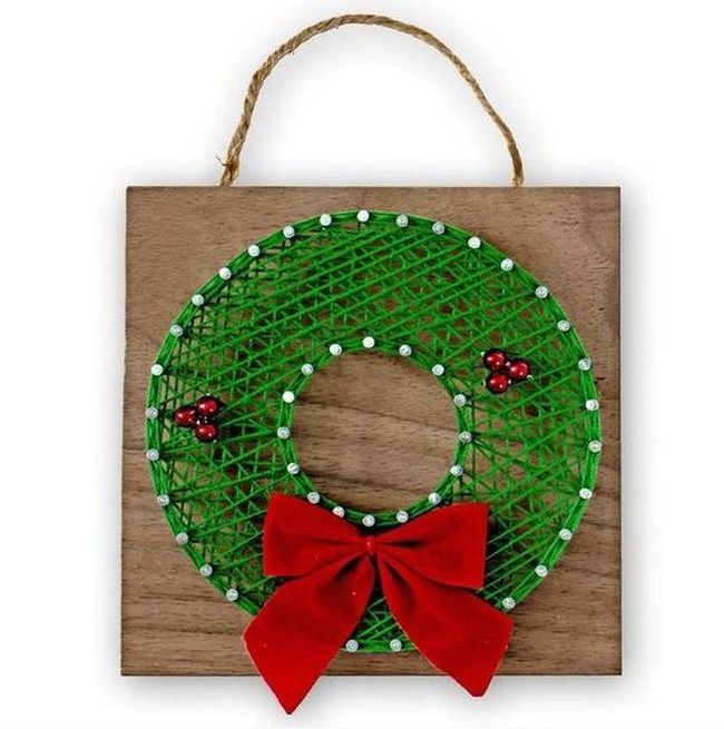 Wooden Frame Red Berry Wreath