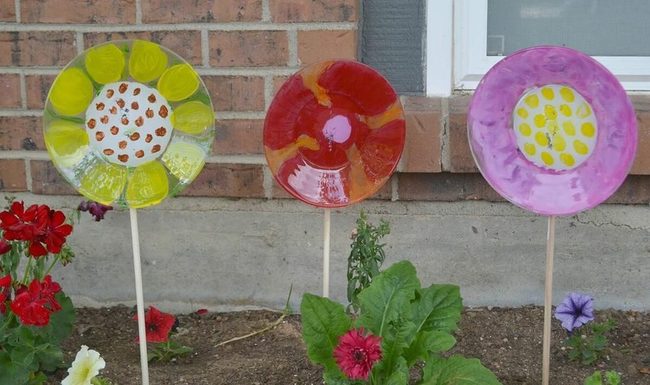 Painted Plate Flowers Garden