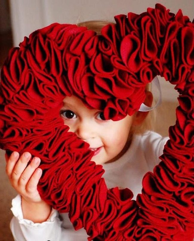 Red Heart Childhood Wonder