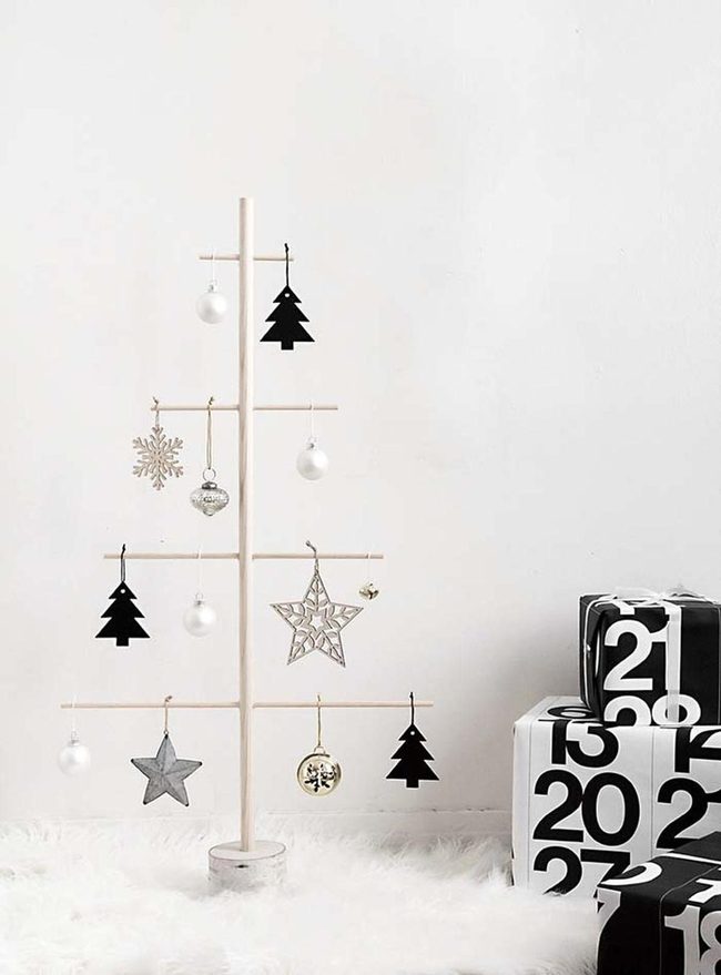 Wooden Dowel Ornament Tree