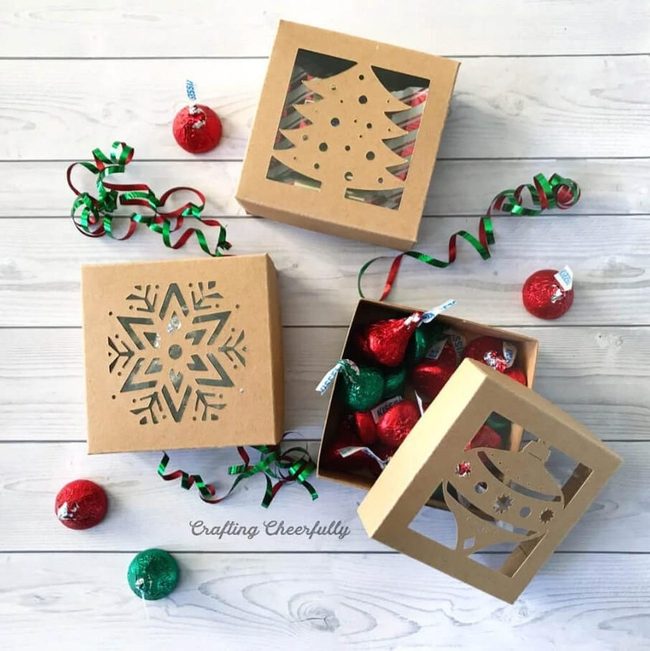 Miniature Gift Boxes, Snowy Patterns