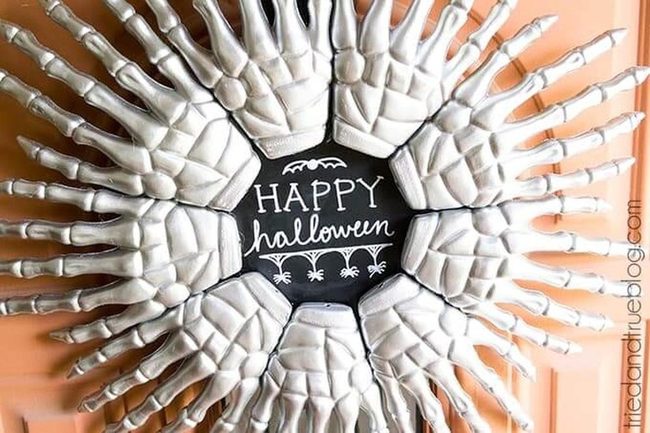 Silver Skeleton Hands Message Wreath