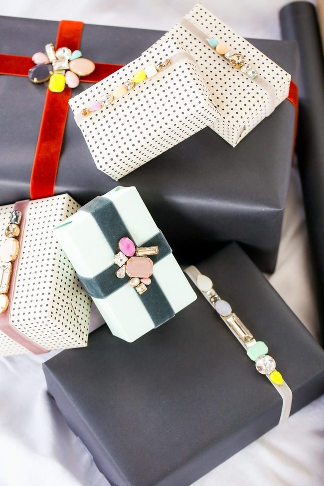 Black, White, Green Gift Elegance