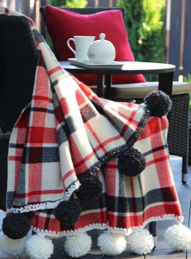 Checkered Blanket Garden Retreat