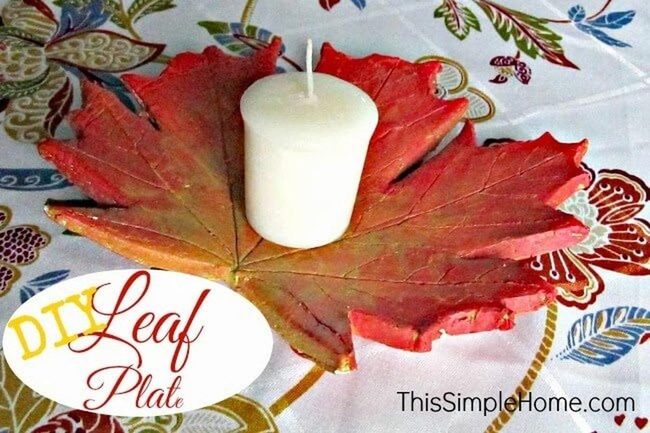 Green Leaf Plates, Pink Tropical Accent