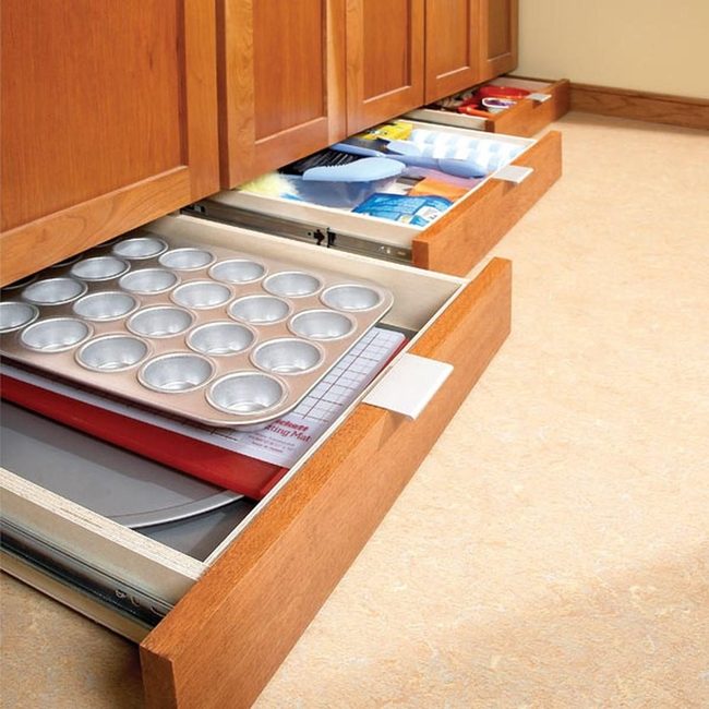 Natural Wood Kitchen Organization
