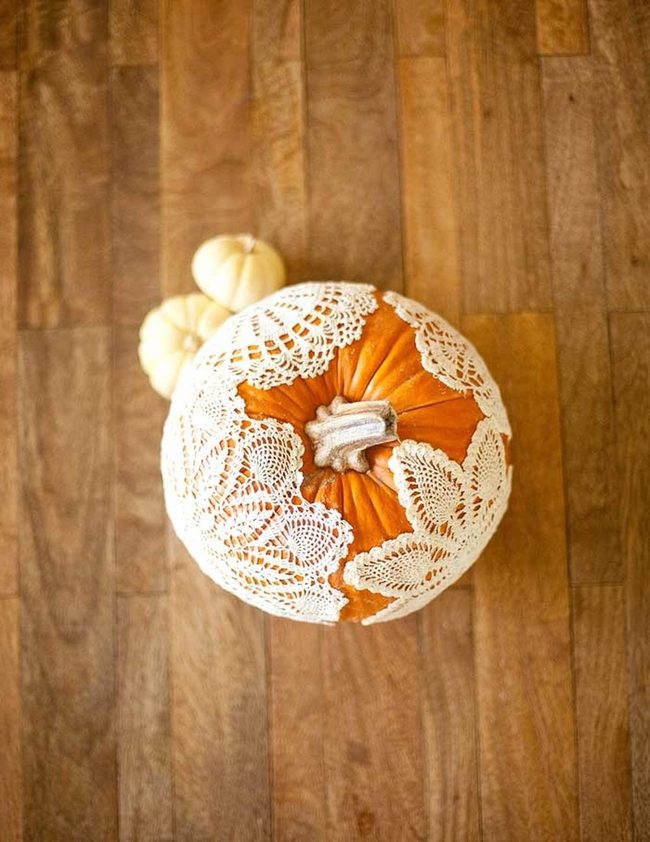Orange Pumpkins, Lace Details