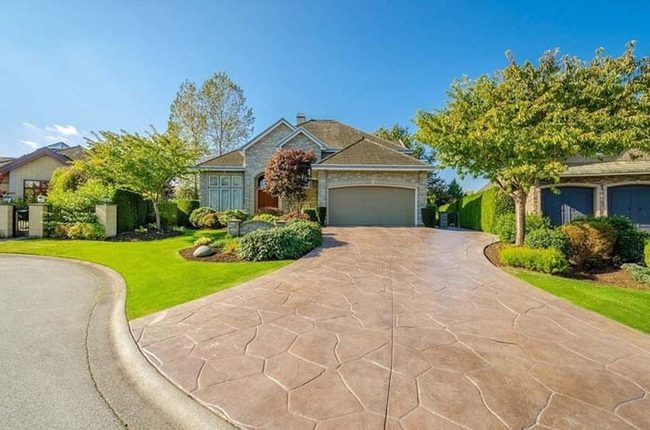 Glossy Sealed Concrete Driveways