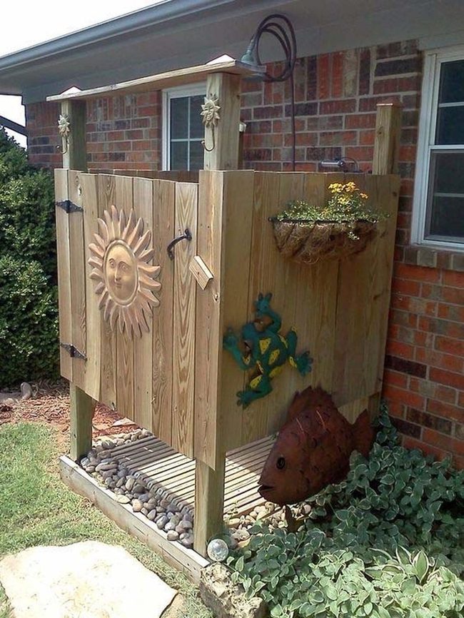 Poolside Rinse Station