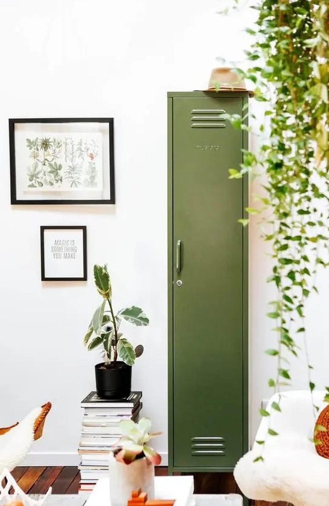 Olive Green And White Escape