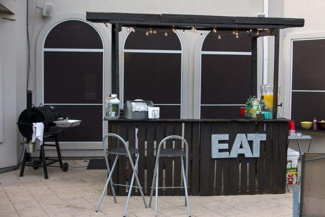 Black Pallet Bar Outdoors