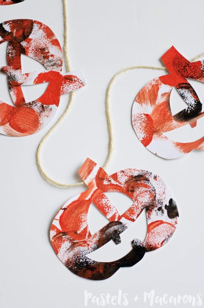 Red And Black Pumpkin Paper Garland