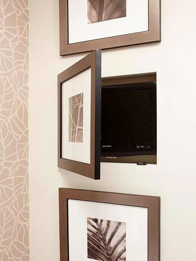 Black Tv Behind Leaf Frames
