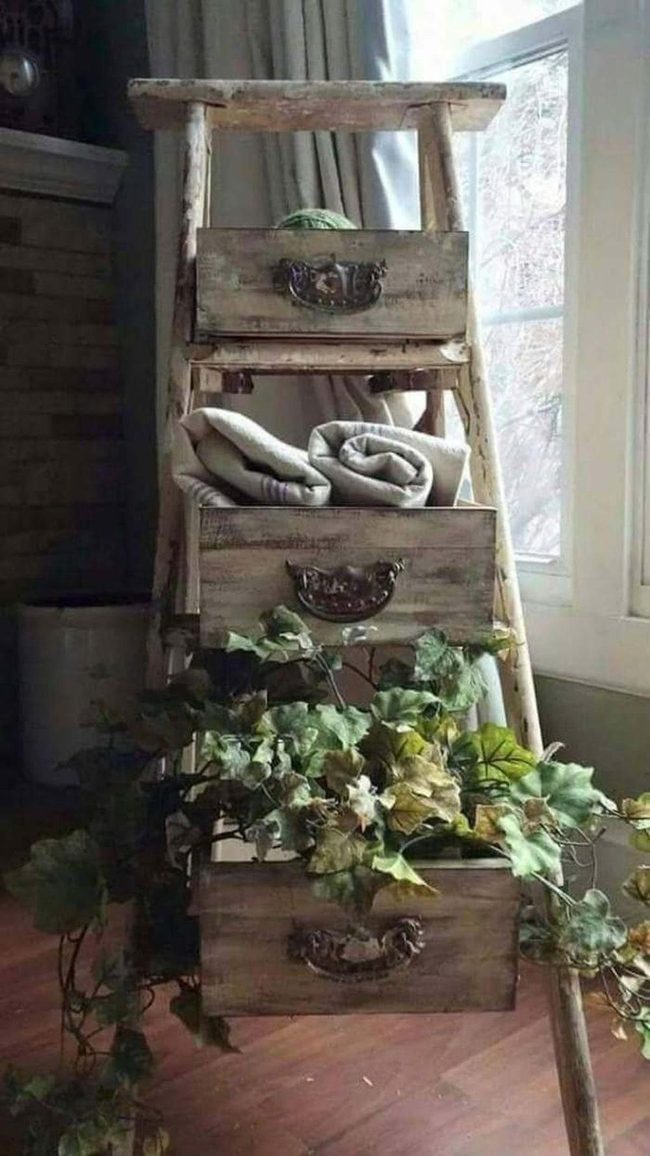 Wooden Ladder Storage Blend
