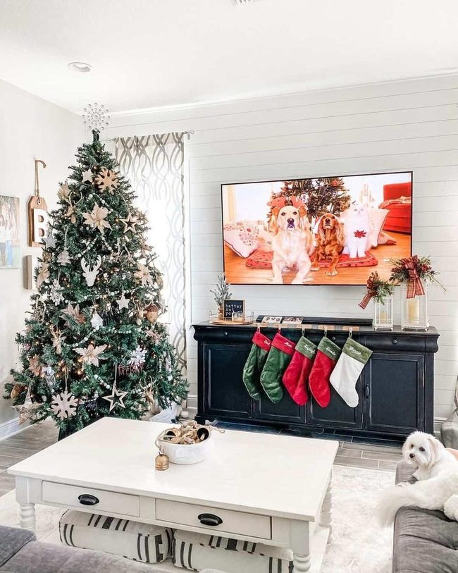 Sparkling Gold Tree With Black Console