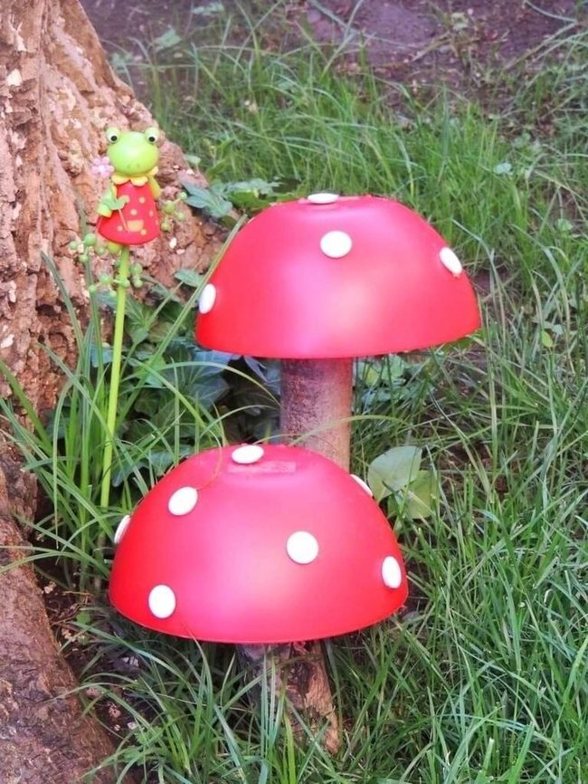 Painted Mushroom Garden Accents