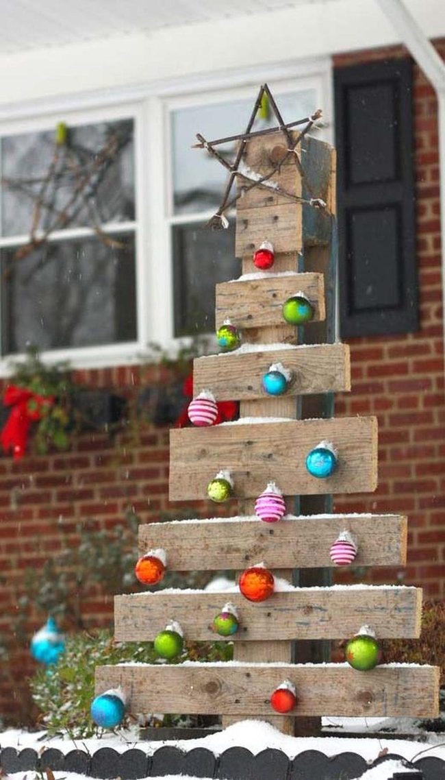 Reclaimed Wood Holiday Tree With Twig Star