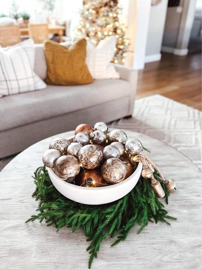 Golden Ornaments, Neutral Warmth