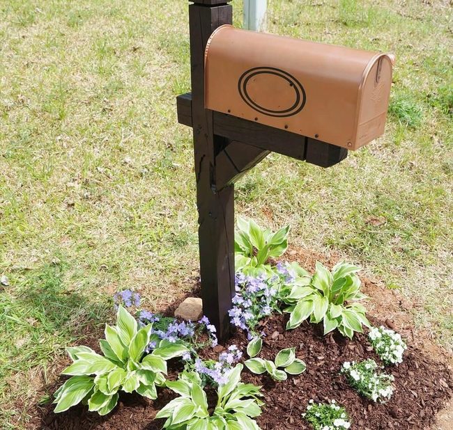 Glossy White Mailbox Post Refresh