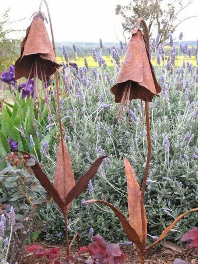 Steel Blooms Garden Statement