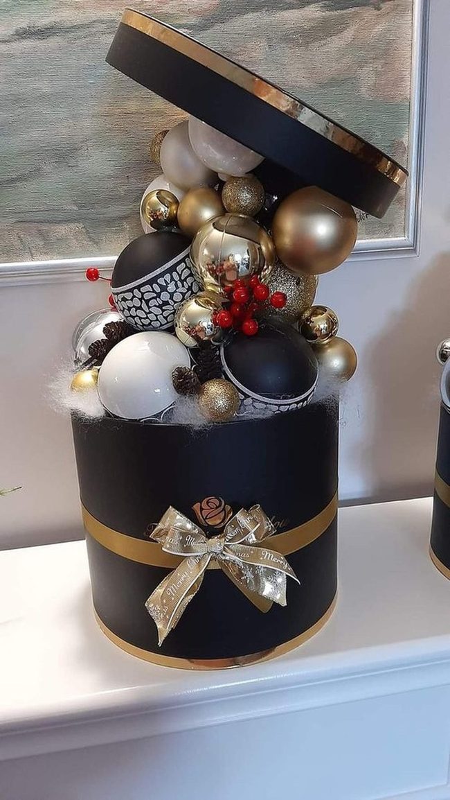 Black Gold Ornament Box