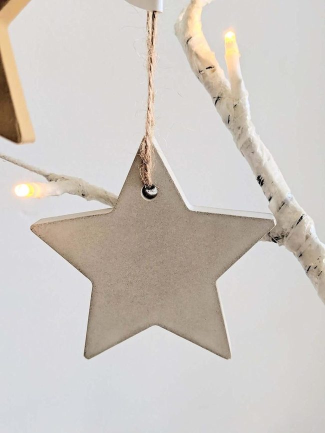 Concrete Star Ornaments Gold