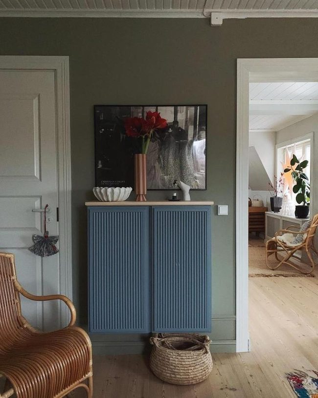 Blue Fluted Cabinet Solutions Centerpiece