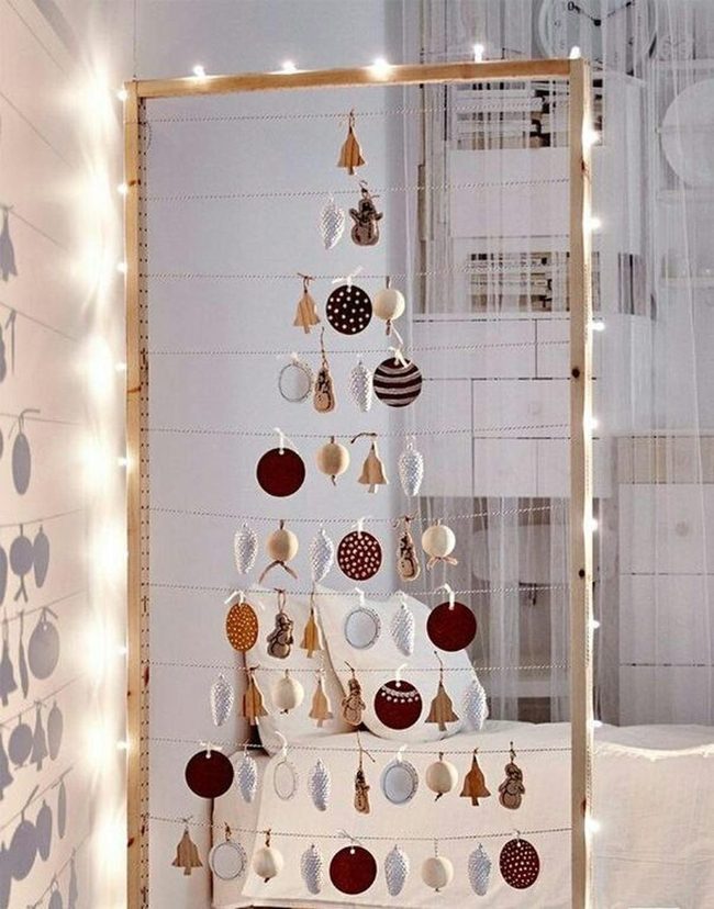 Hanging Ornaments, Golden Shadows