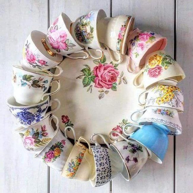 Floral Teacups Circle Display