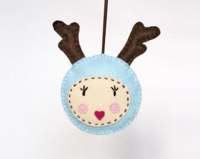 Smiling Antler Ornaments Pink Cheeks