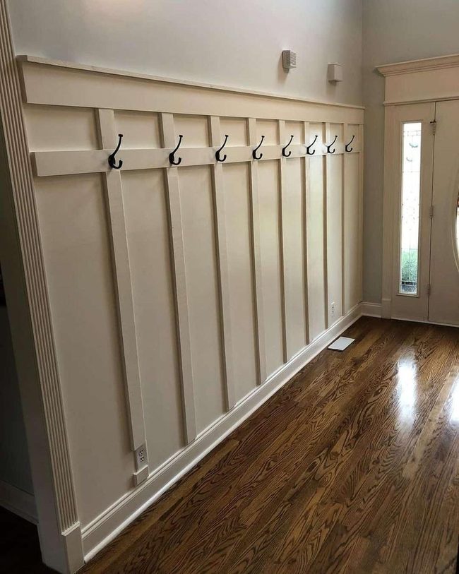 Dark Wood Entryway Statement