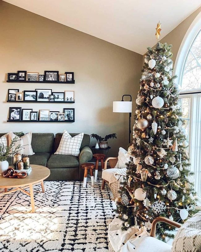 Snowflake Trees, Gold Accents
