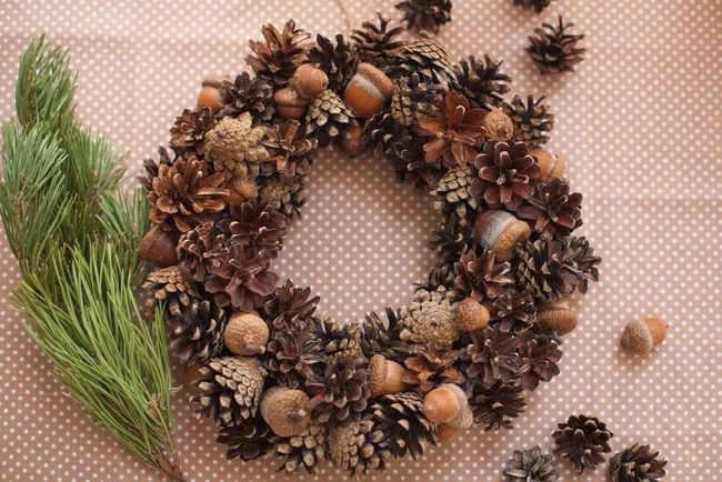 Brown Wreath, Small Spaces