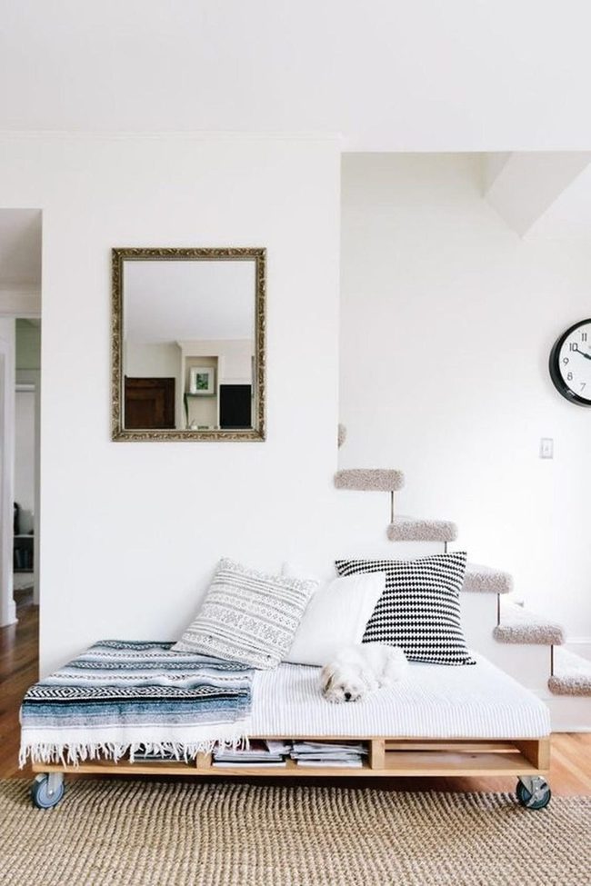 White Walls, Wooden Wheels, Pups
