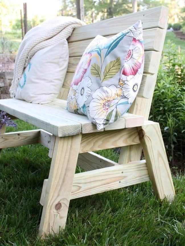 White Picket Fence Bench