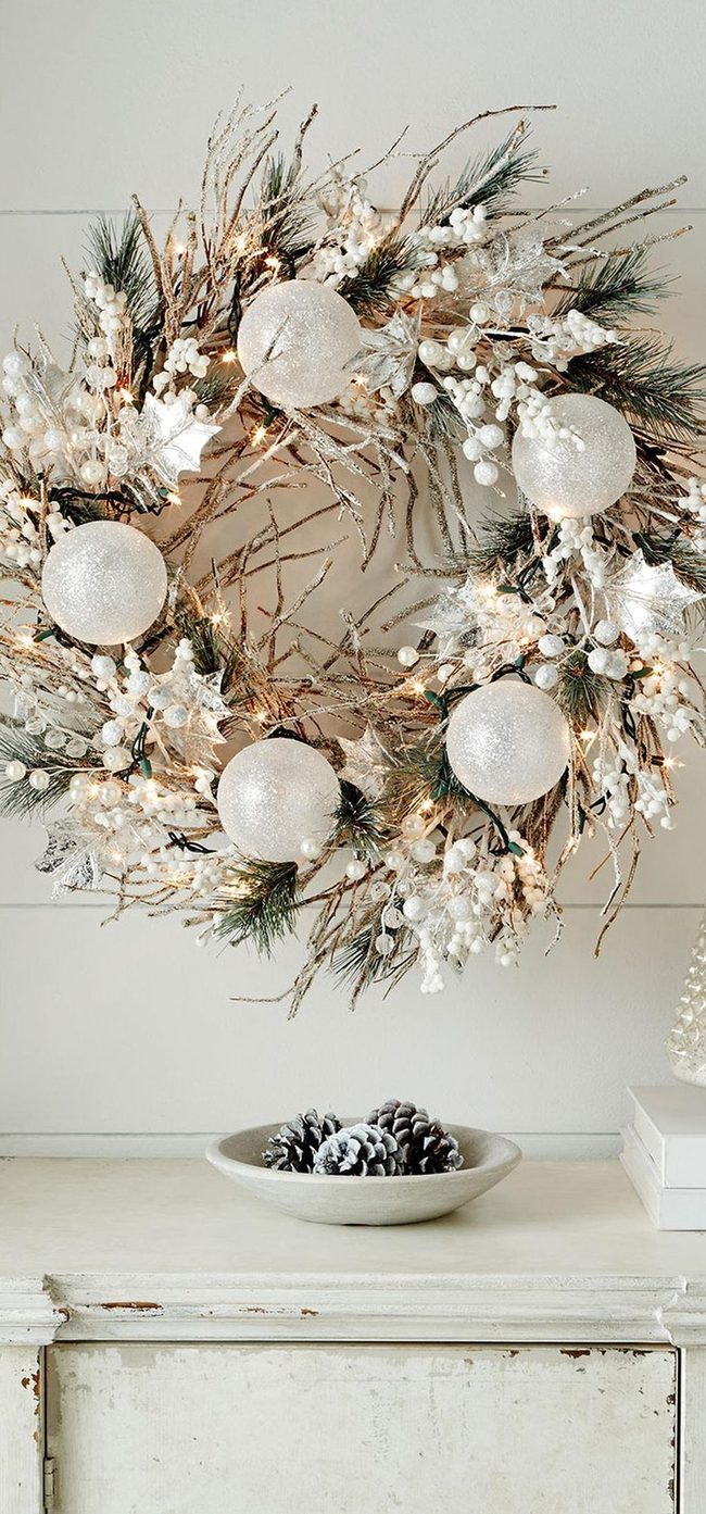 Frosted Pine White Wreath
