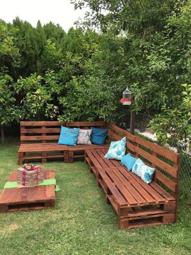 Brown Pallets With Colorful Cushions