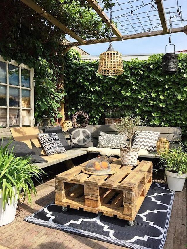 Reclaimed Wood Urban Garden Lounge