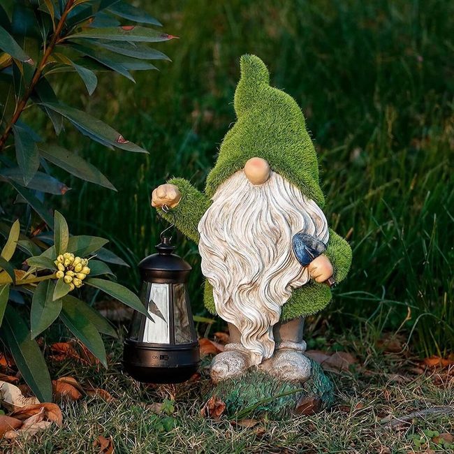 Glowing Lantern Gnome Guide