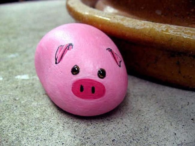 Pink Stone Pig Figures