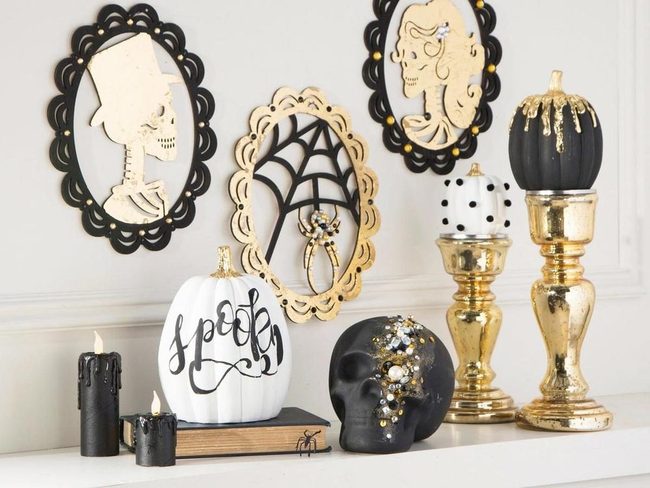Black Skeleton Wall Statement