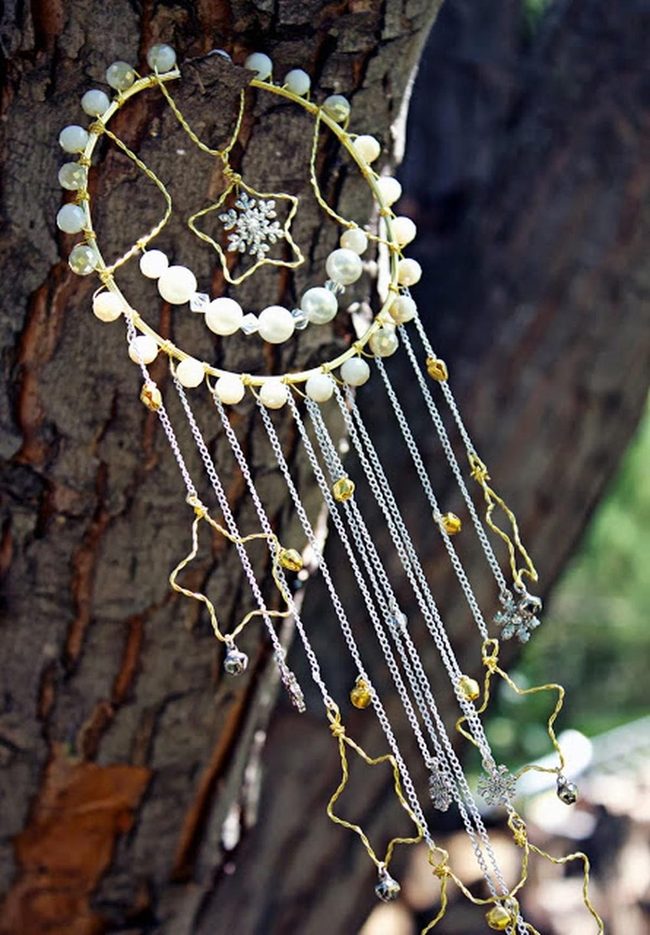 Silver Chains, Golden Dreams