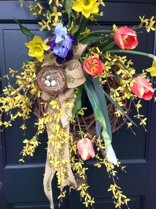 Grapevine Wreath With Nesting Bird