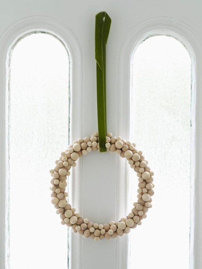 Wooden Beads Green Ribbon