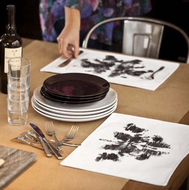 White Plates, Black Geometry