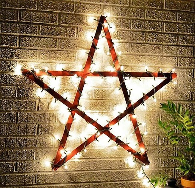 Wooden Star Lights Beacon