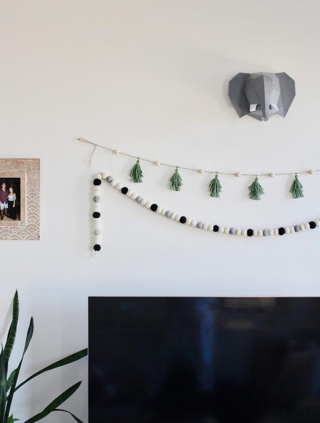 Golden Beads, Green Trees, Shining Details