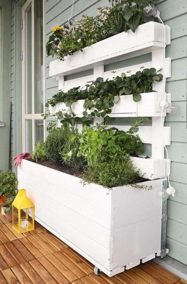 Wheeled Wooden Pallet Garden