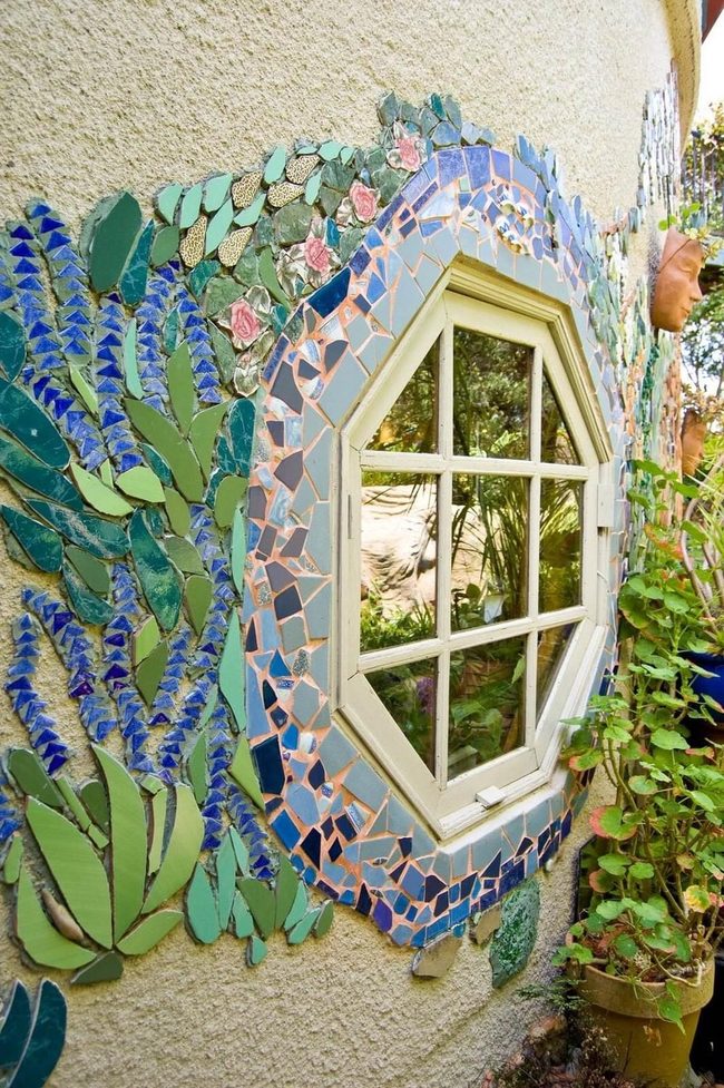 Colorful Mosaic Garden Frames